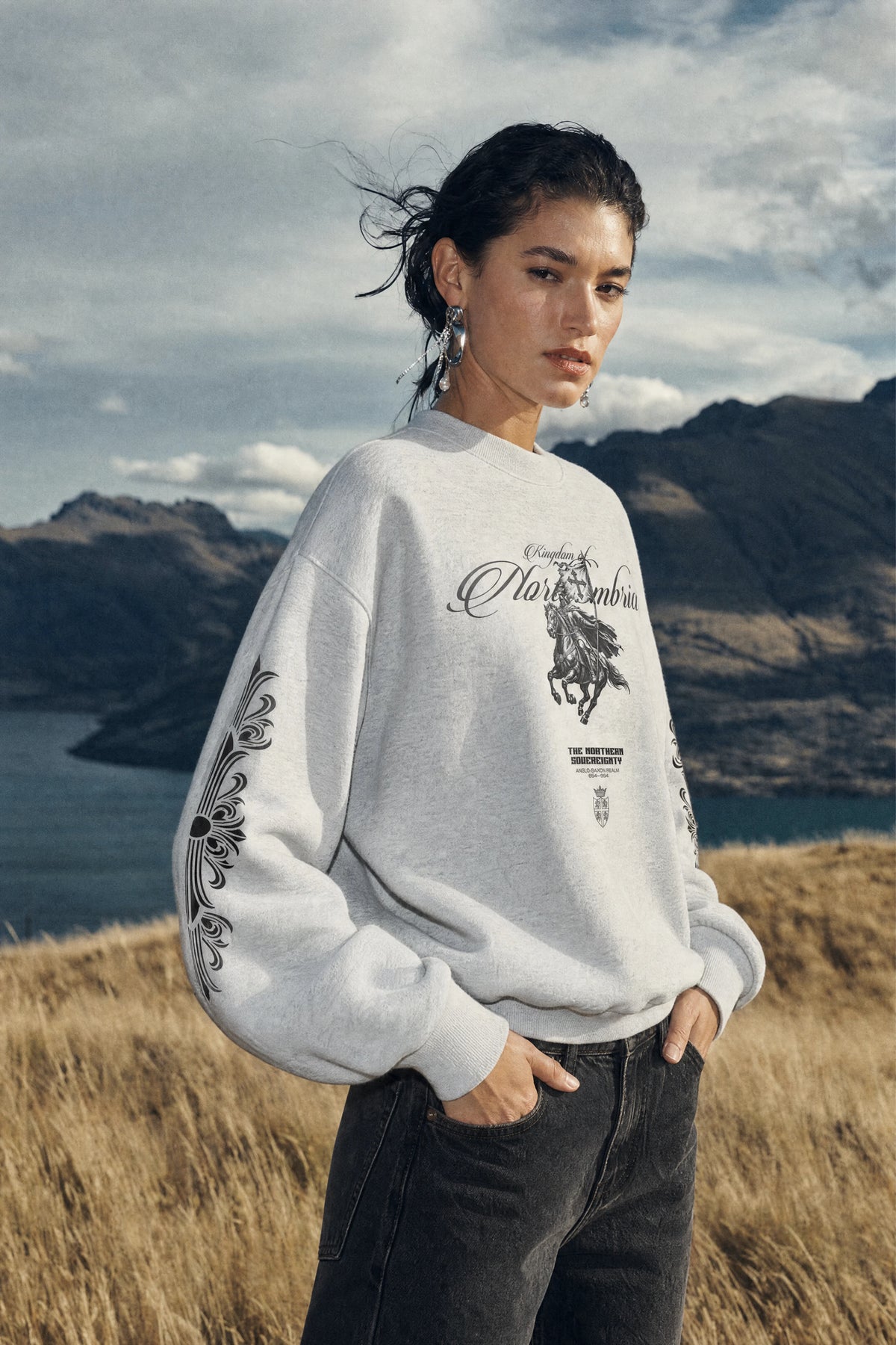 Kingdom Of Northumbria Oversized Sweatshirt White